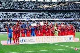 炸金花你现在是在硬撑（玩炸金花的你，现在不过是在硬扛）